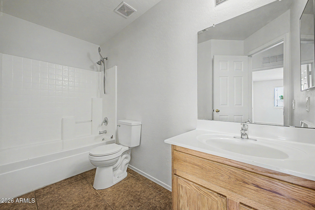 12510 W Hearn Road - Photo 17