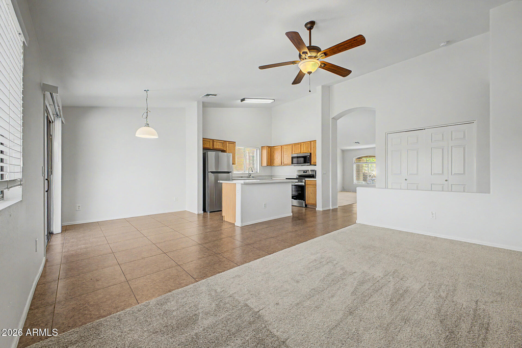 12510 W Hearn Road - Photo 8