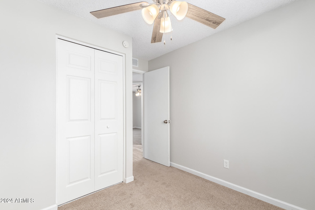14401 N 35th Place - Photo 18