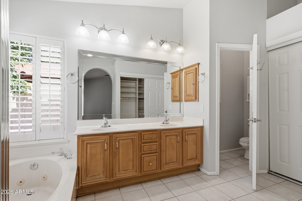 225 W Vera Lane - Photo 15
