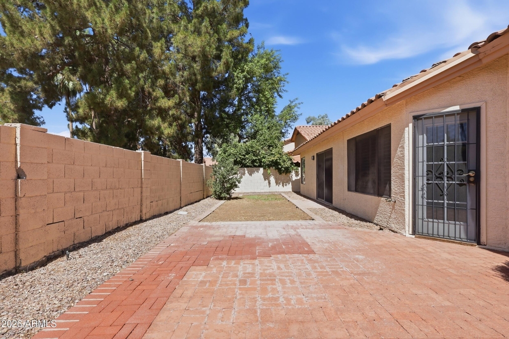 225 W Vera Lane - Photo 22