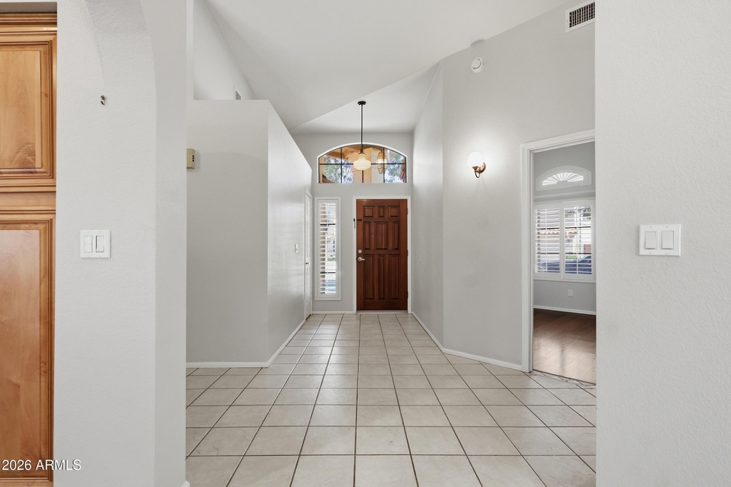 225 W Vera Lane - Photo 3