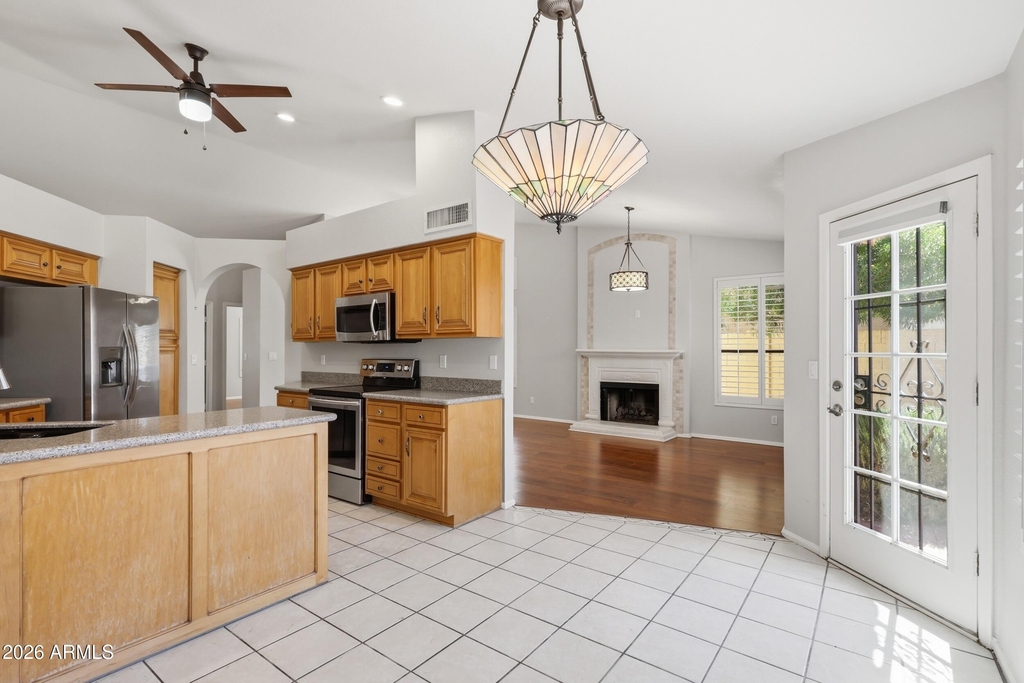 225 W Vera Lane - Photo 7