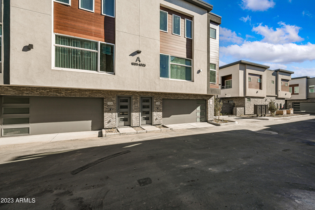 1023 W 5th Street - Photo 27