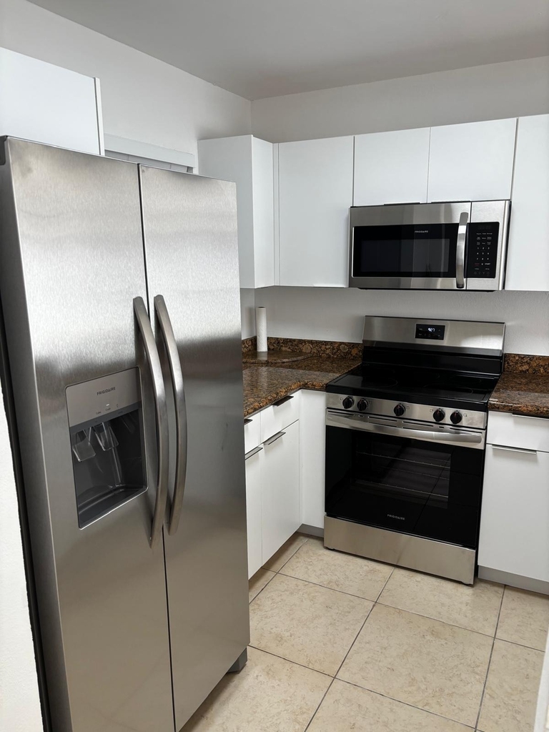 1515 Lake Crystal Drive - Photo 2