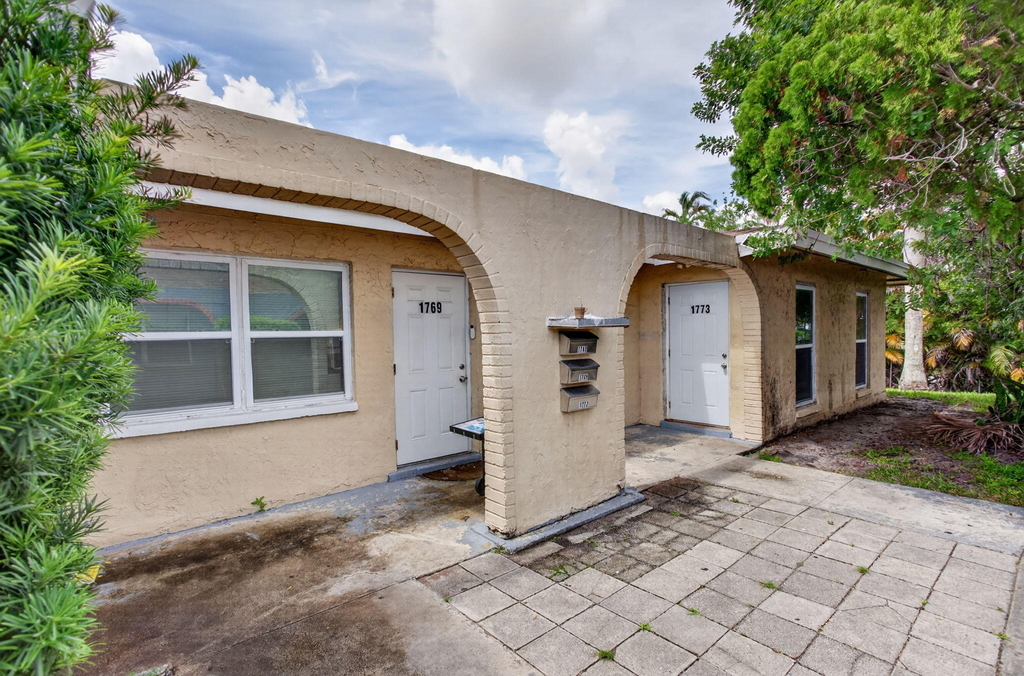 1769 Nw 55th Avenue - Photo 2