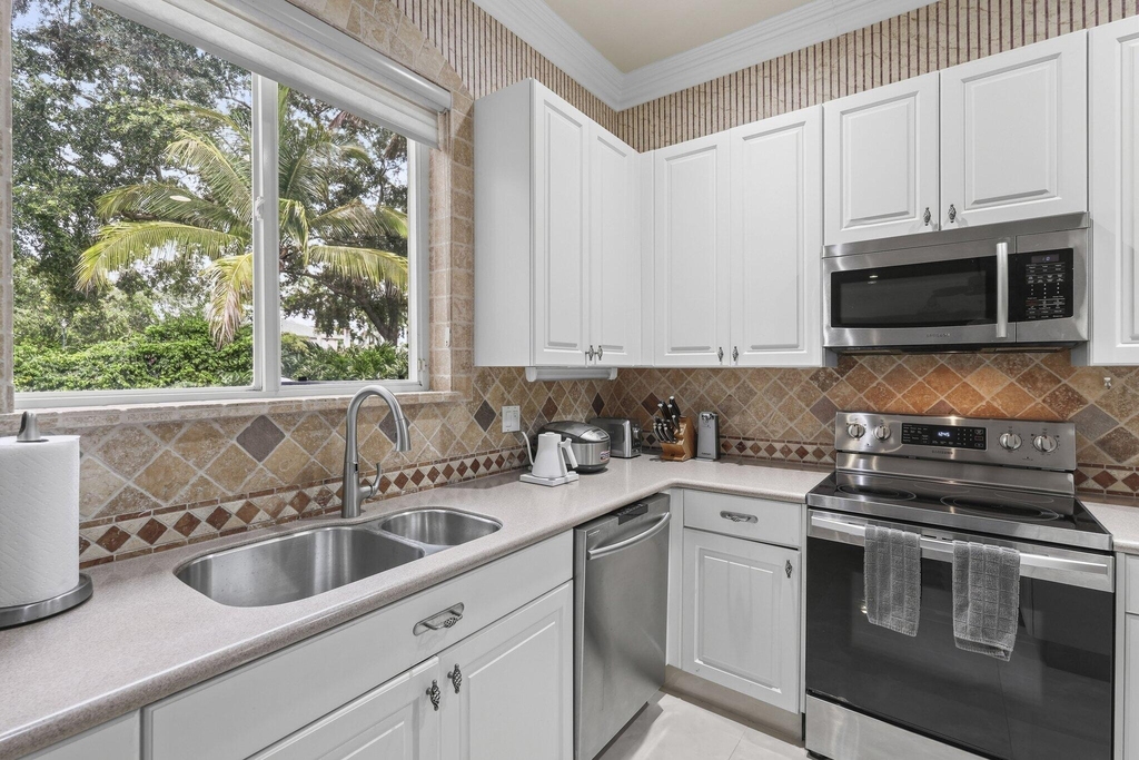 4461 Mariners Cove Drive - Photo 12