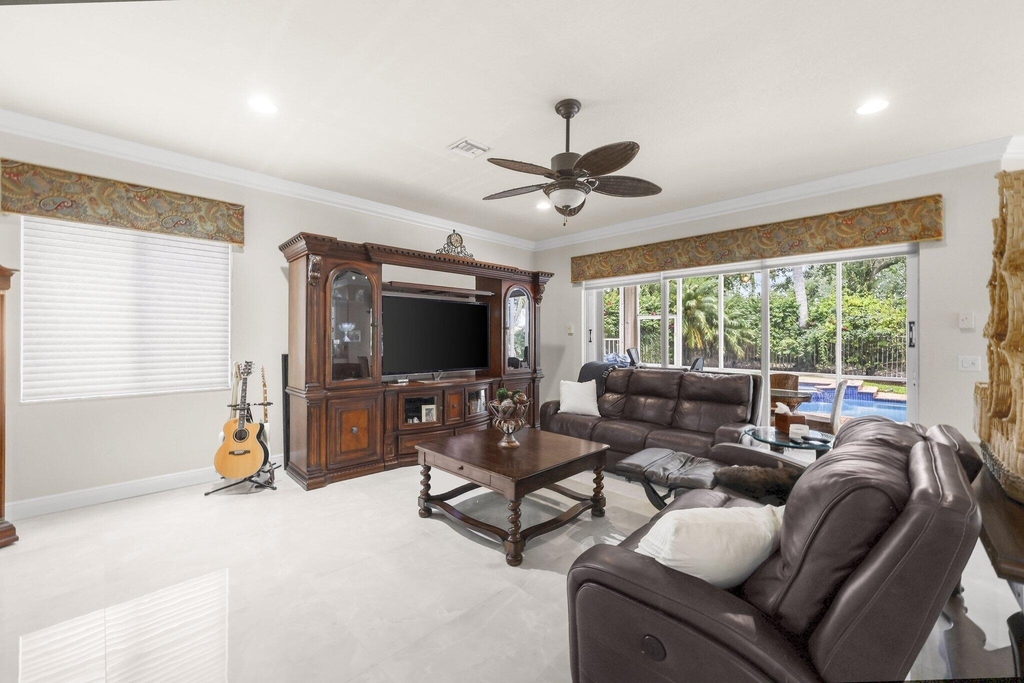 4461 Mariners Cove Drive - Photo 14