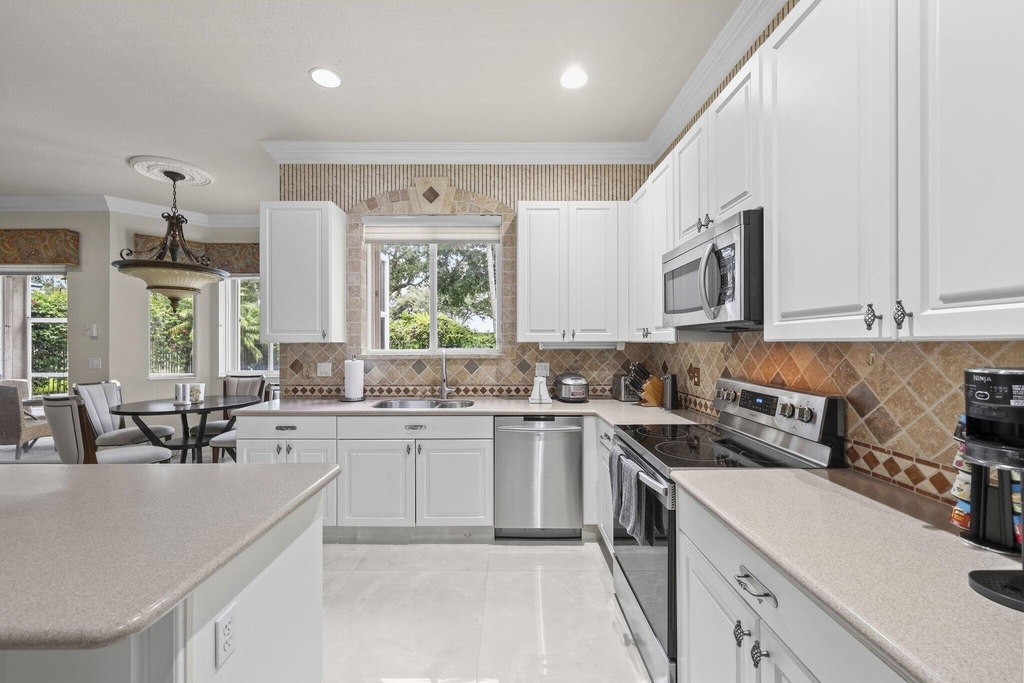 4461 Mariners Cove Drive - Photo 10