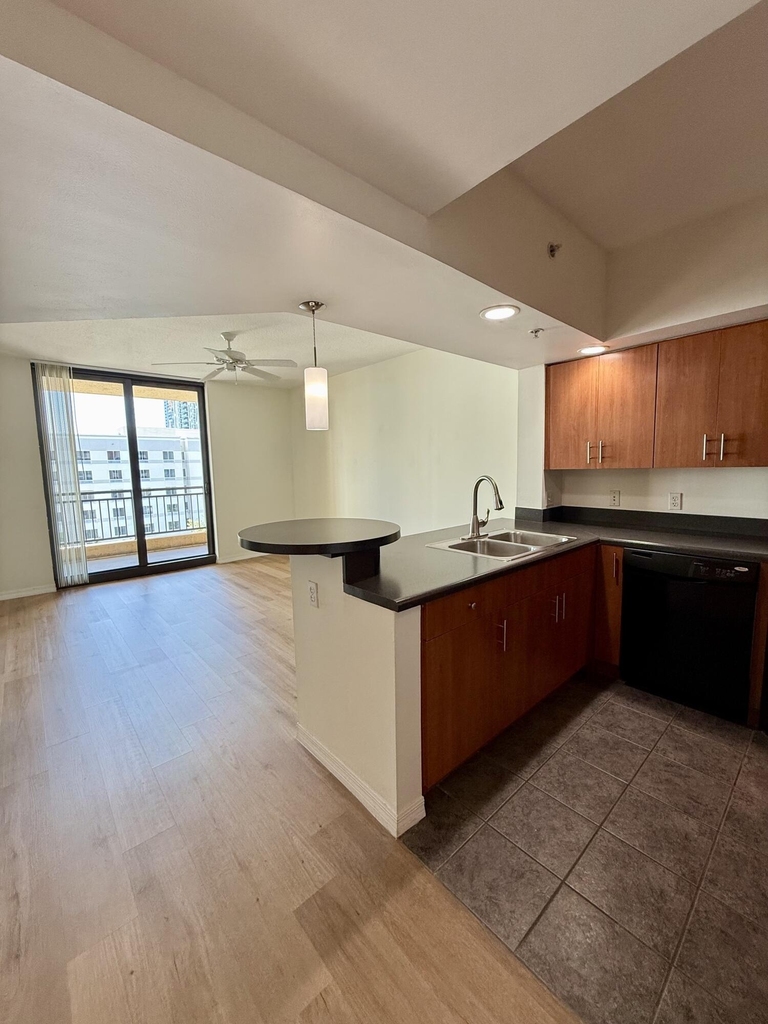 100 N Federal Highway - Photo 3