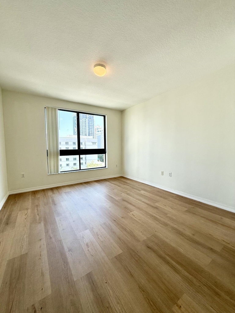 100 N Federal Highway - Photo 22