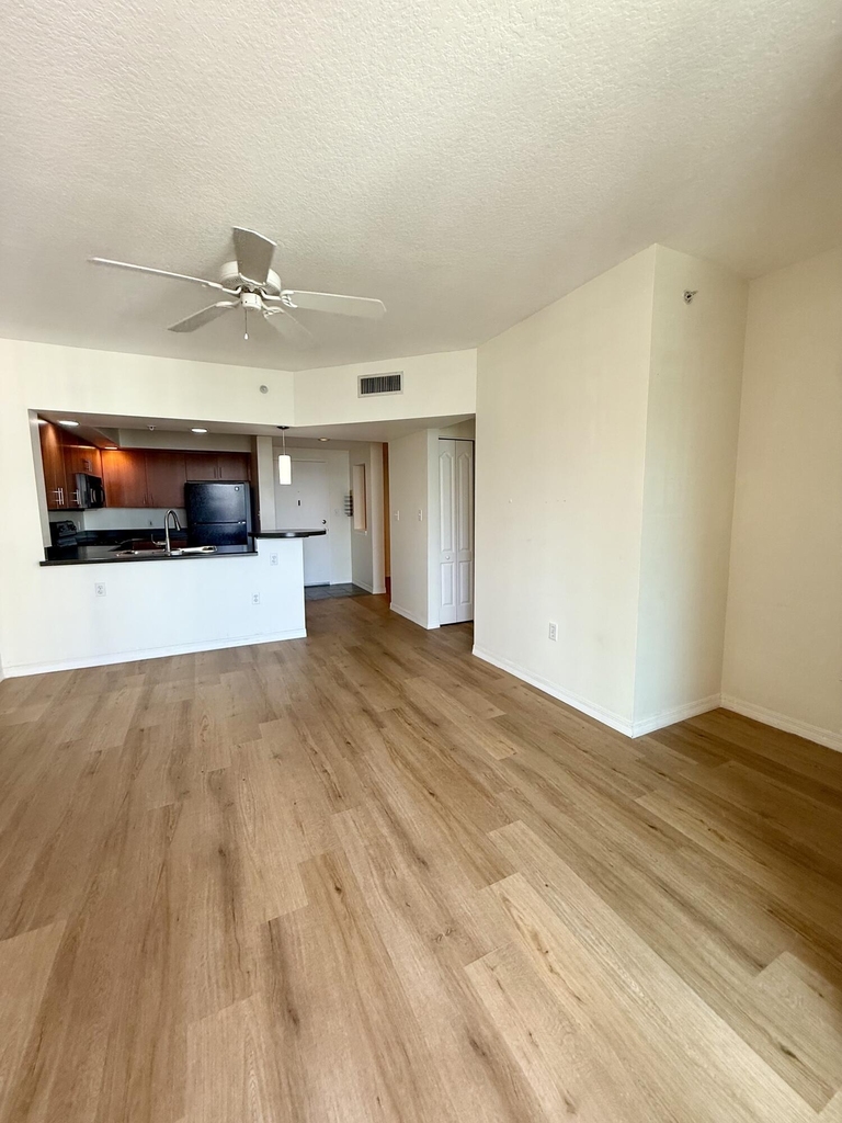 100 N Federal Highway - Photo 6