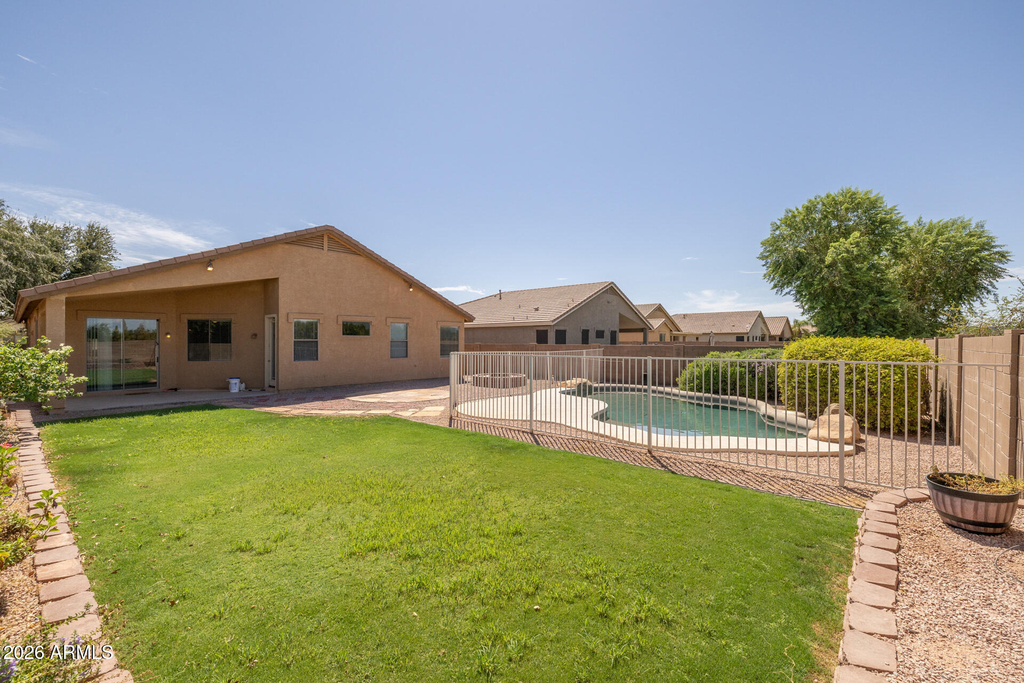 3096 E Kingbird Place - Photo 33