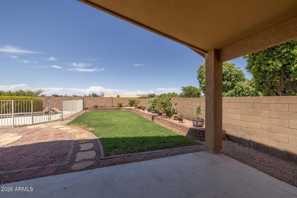3096 E Kingbird Place - Photo 35