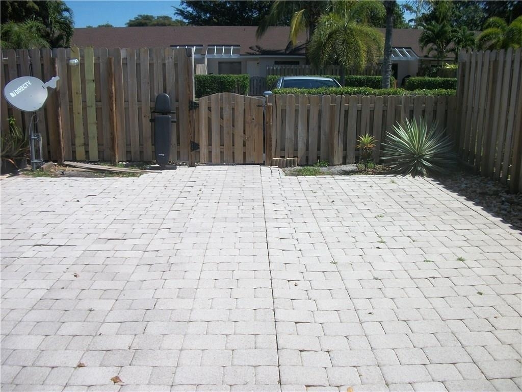4953 E Lakes Drive - Photo 1