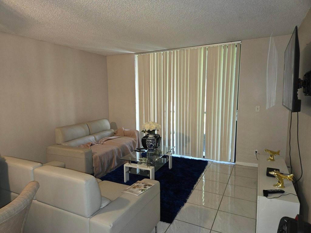 5190 Las Verdes Circle - Photo 6