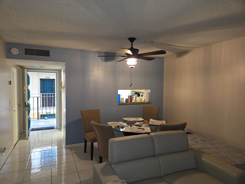 5190 Las Verdes Circle - Photo 2