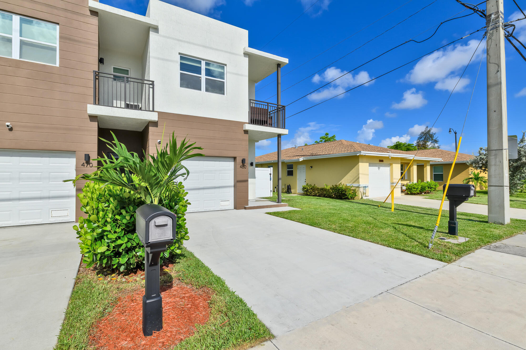 460 Nw 27th Avenue - Photo 3