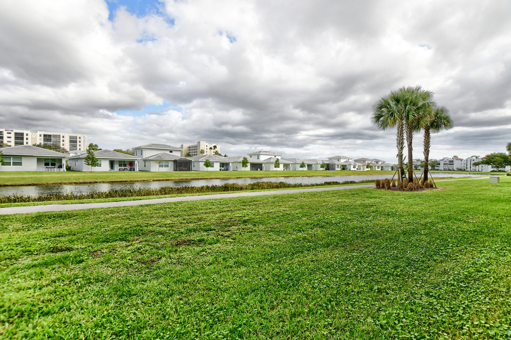 7370 S Oriole Boulevard - Photo 19