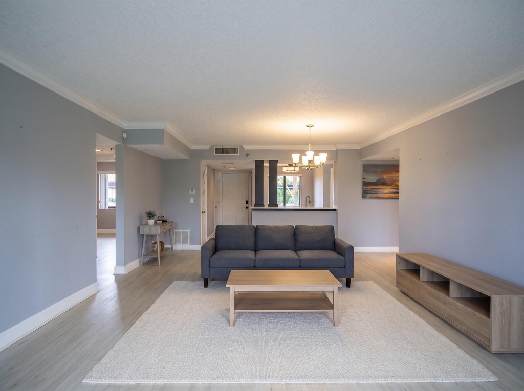 7370 S Oriole Boulevard - Photo 8