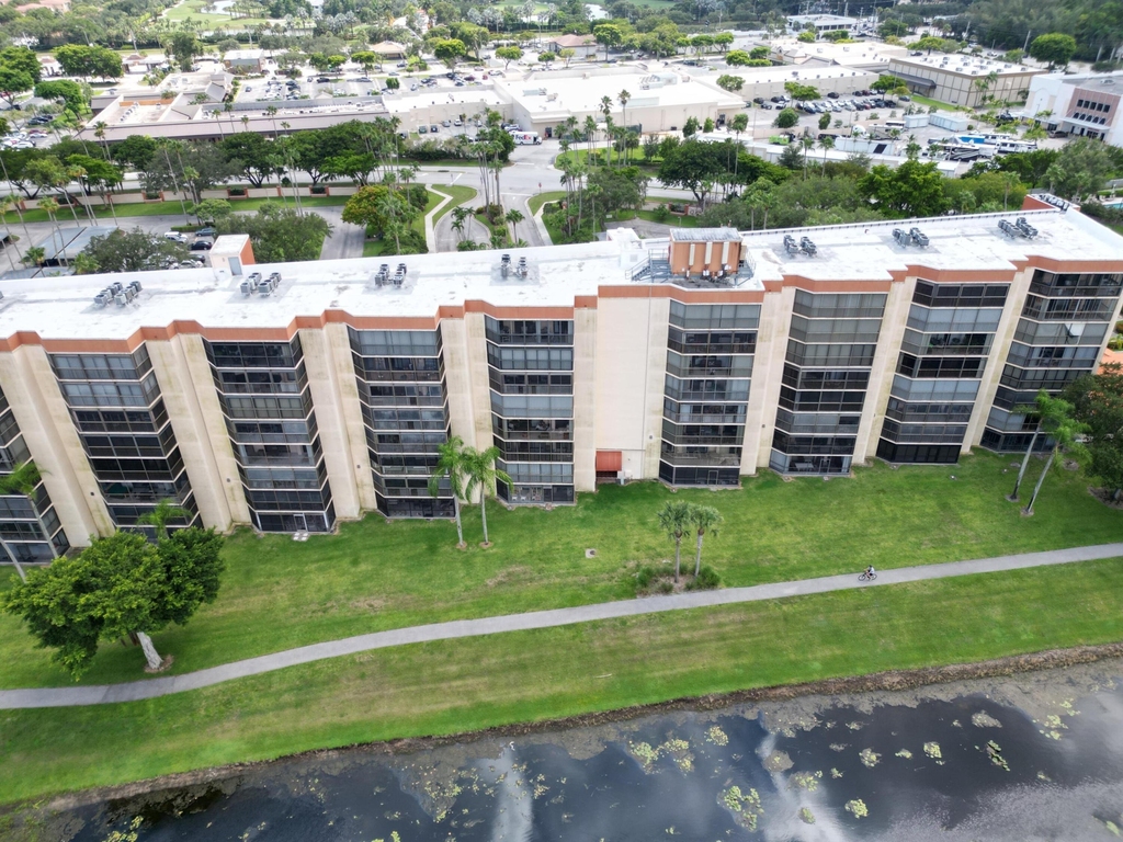 7370 S Oriole Boulevard - Photo 11