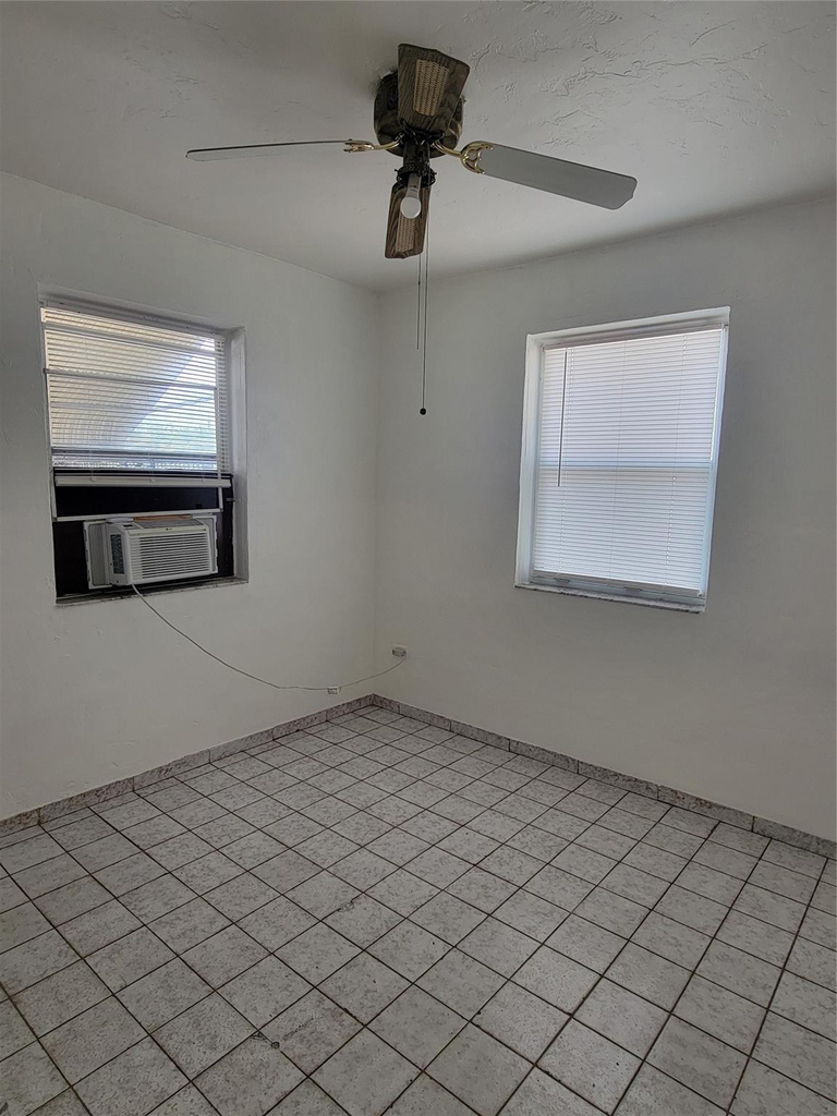 1822 Johnson Street - Photo 8