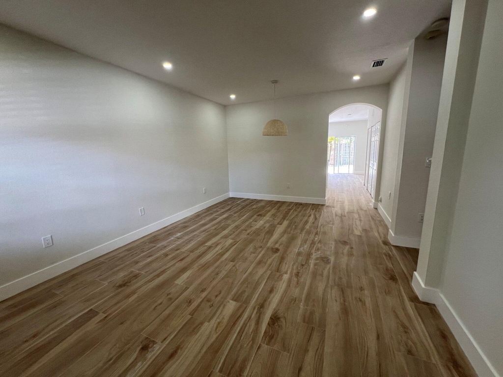 10906 Sw 181st Terrace - Photo 2