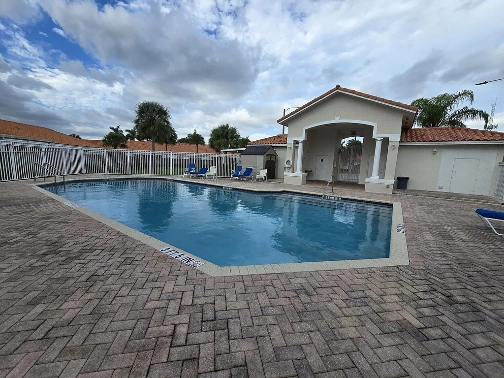 10906 Sw 181st Terrace - Photo 15