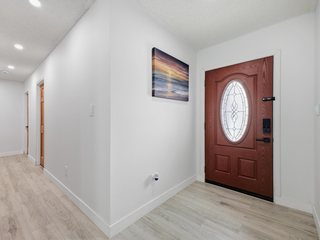 441 Sw Curry Street - Photo 2