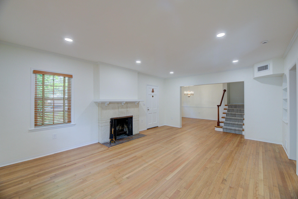 1601 Se 2nd Street - Photo 3
