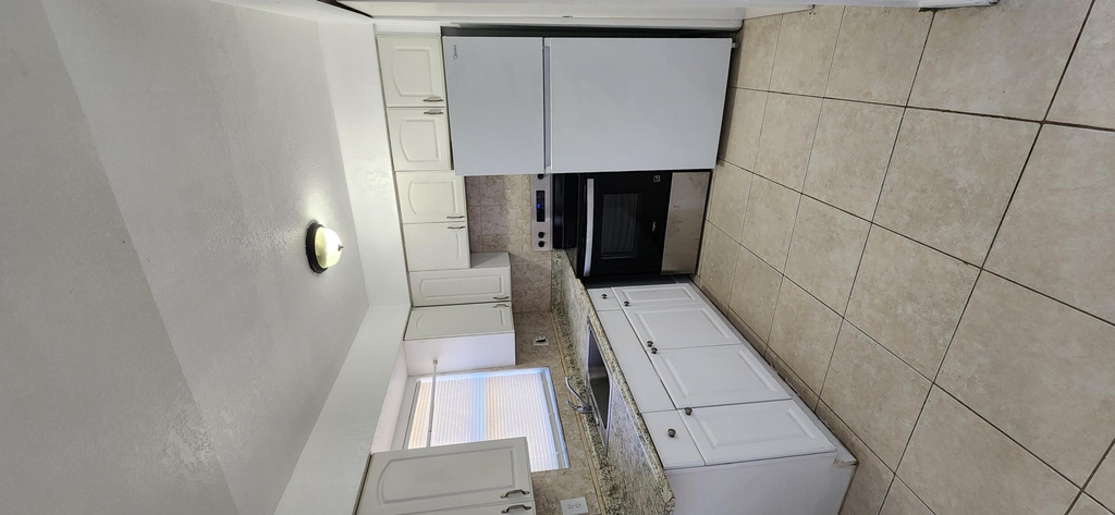 5940 Nw 16th Place - Photo 3