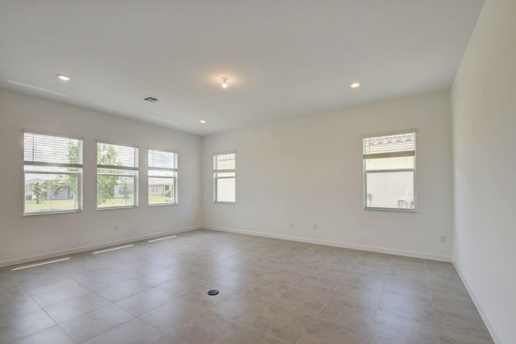 1000 Sterling Pine Place - Photo 3