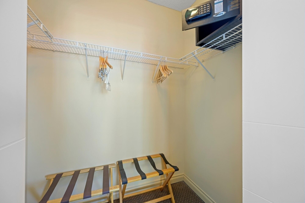 17375 Collins Avenue - Photo 17