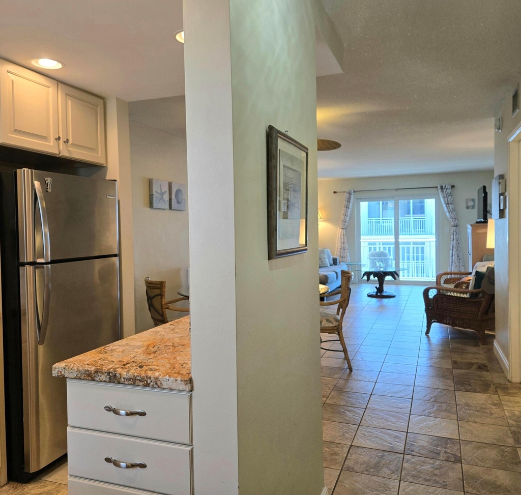 1161 Hillsboro Mile - Photo 51