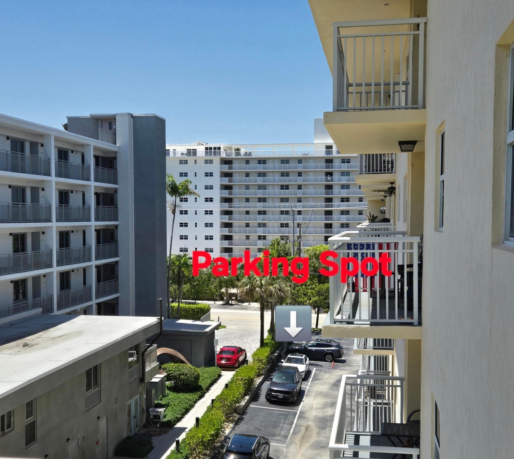1161 Hillsboro Mile - Photo 16
