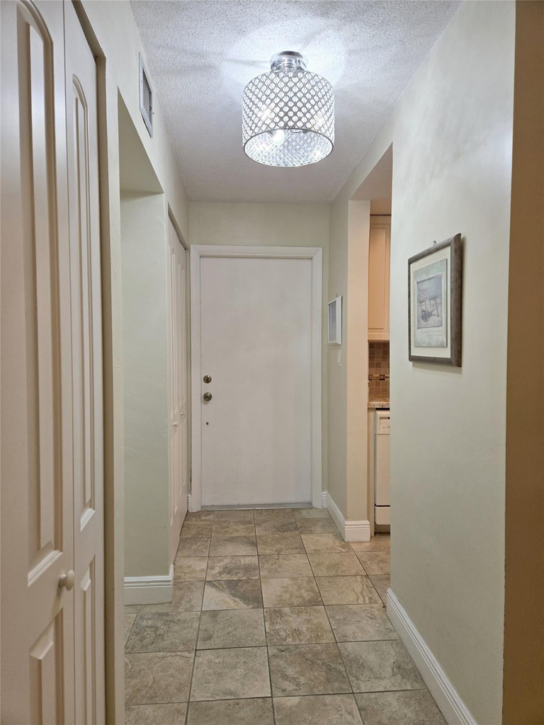 1161 Hillsboro Mile - Photo 53