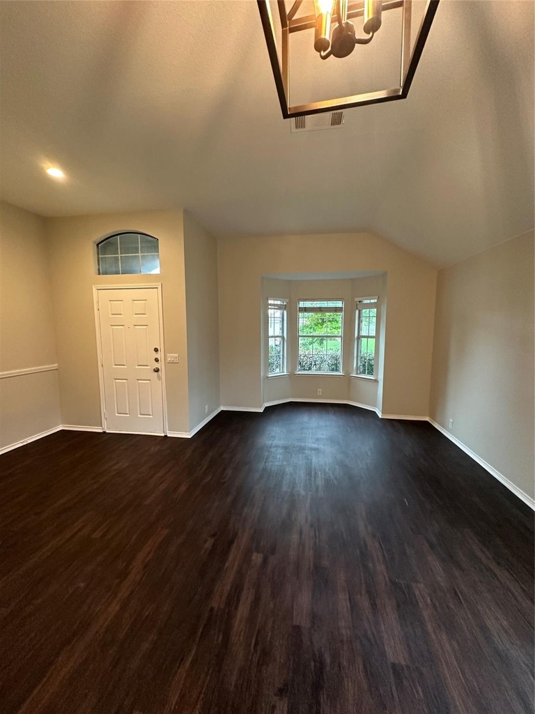 109 Fallen Rock Drive - Photo 5