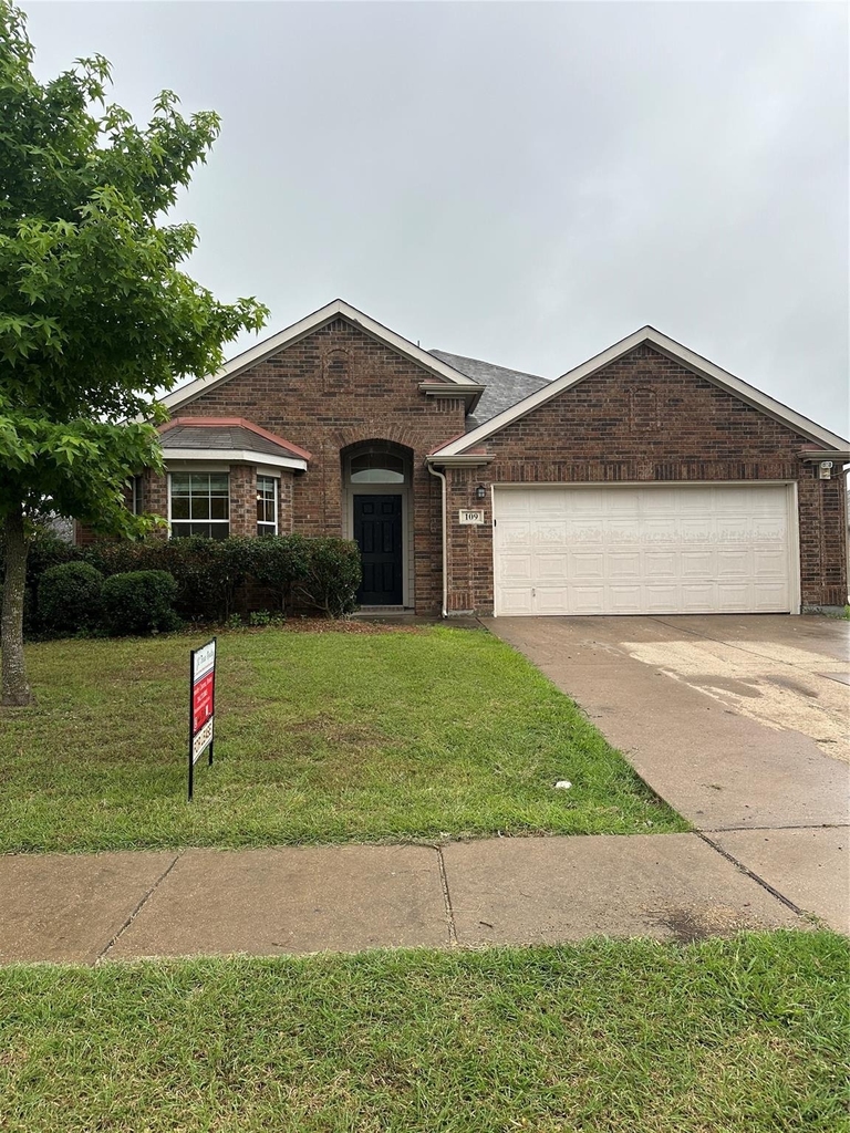 109 Fallen Rock Drive - Photo 1