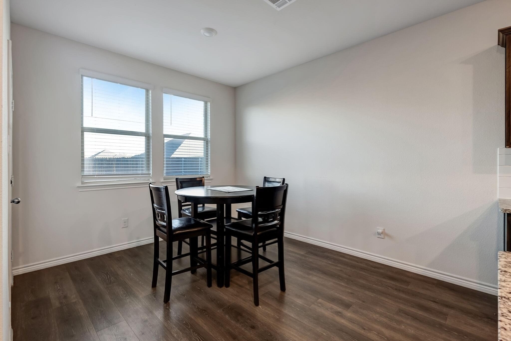1007 Hitchin Post Way - Photo 11