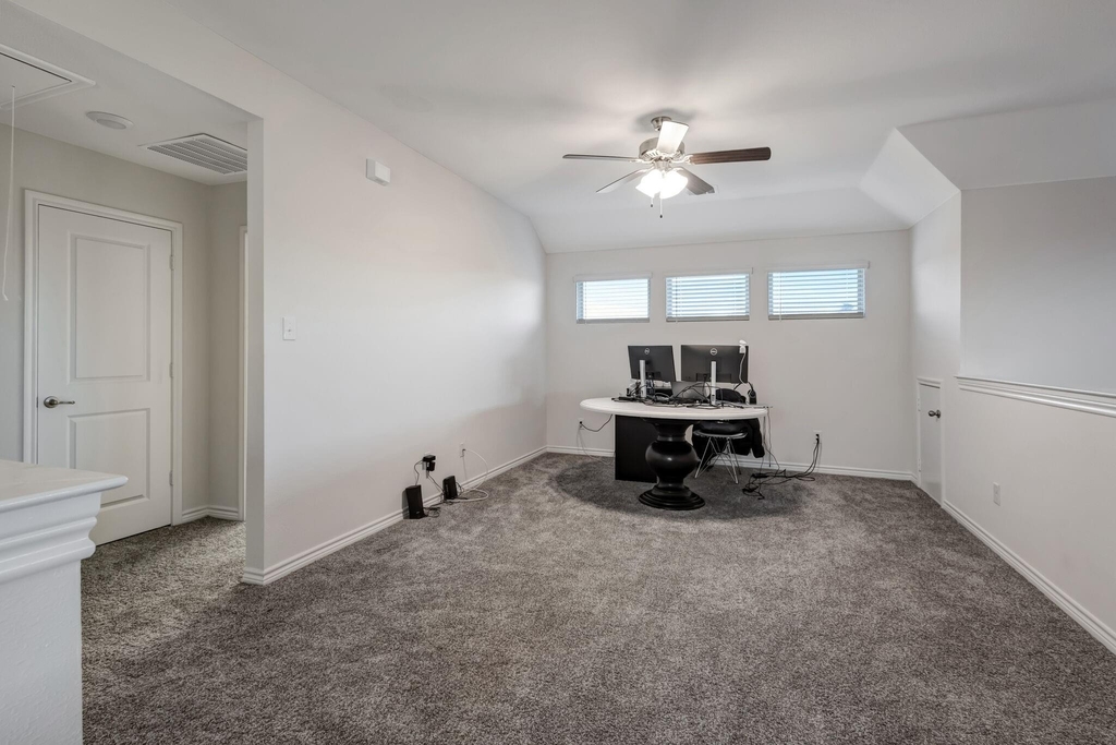 1007 Hitchin Post Way - Photo 24