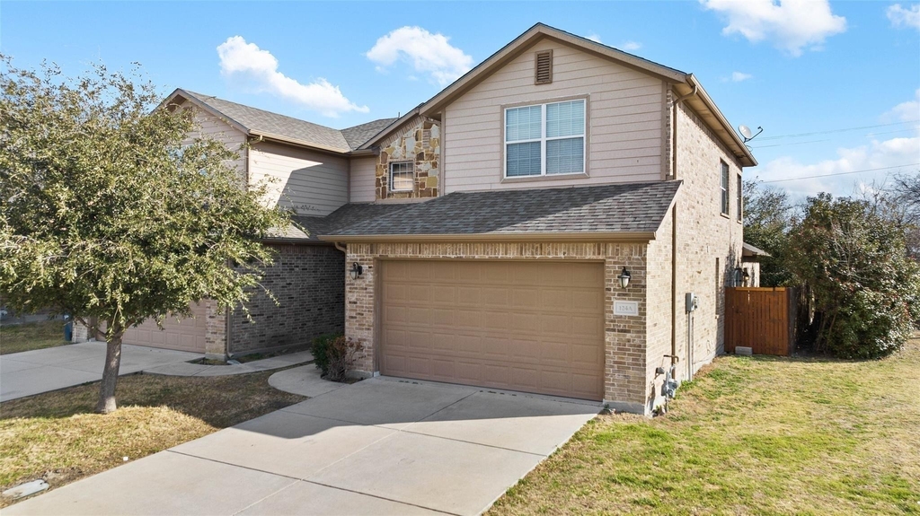 124 Castleridge Drive - Photo 1