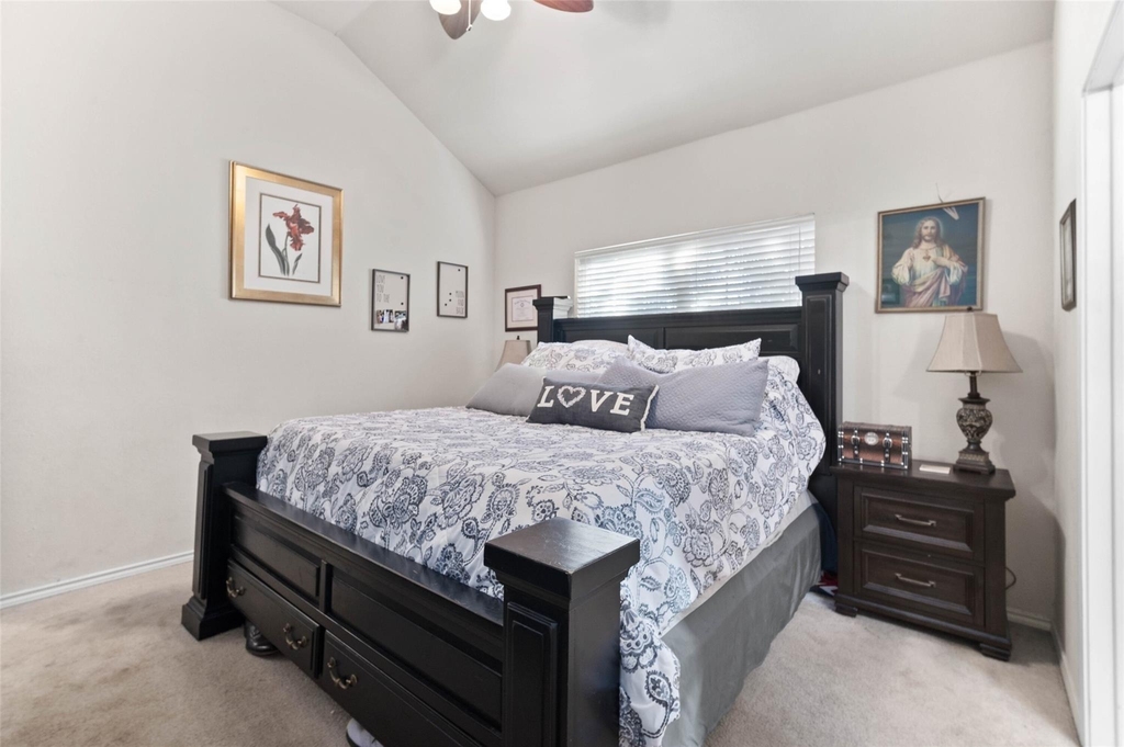124 Castleridge Drive - Photo 9