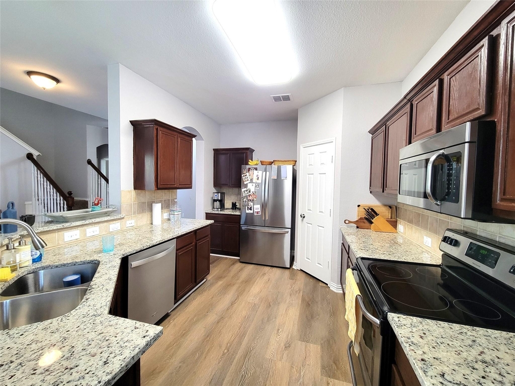 6117 Dark Forest Drive - Photo 3