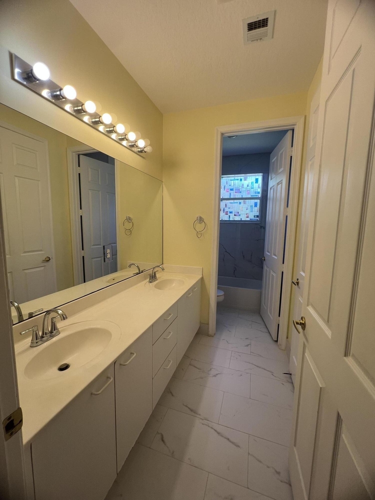 2621 Danforth Terrace - Photo 12