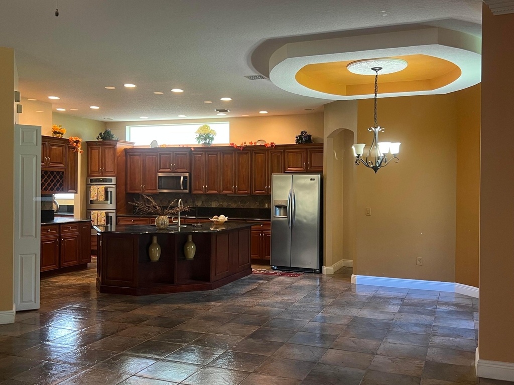 2621 Danforth Terrace - Photo 5