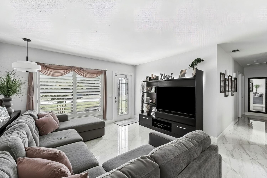517 Ibis Drive - Photo 5