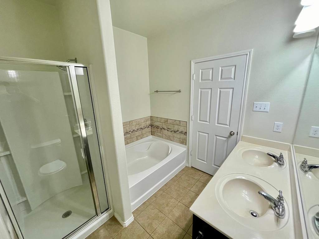 3011 Whispering Pine Boulevard - Photo 8