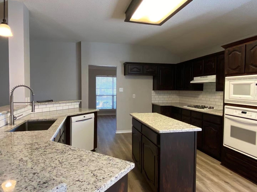 4121 Holly Drive - Photo 10