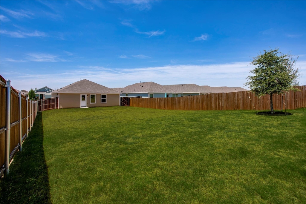 7912 Churchill Street - Photo 24