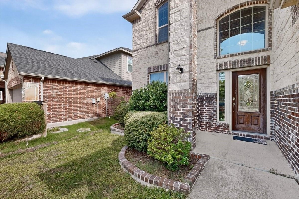 11621 Parade Drive - Photo 1